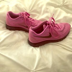 Nike pink/magenta sneakers. Great condition